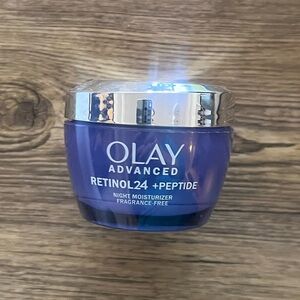 OLAY Retinol24 + Peptide Night Moisturizer - NEW